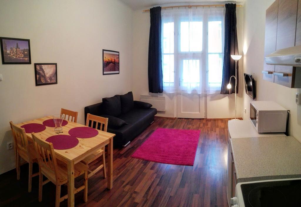 Jezerka Apartments Прага Екстер'єр фото