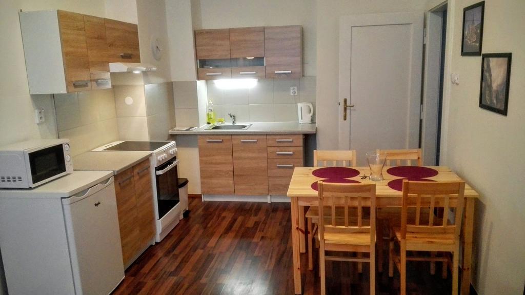 Jezerka Apartments Прага Екстер'єр фото