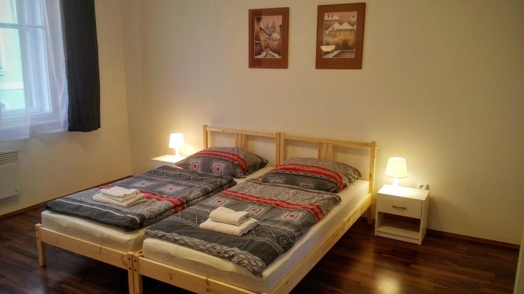 Jezerka Apartments Прага Екстер'єр фото
