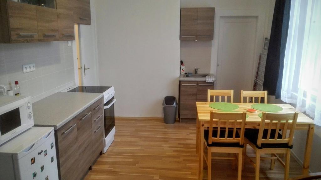 Jezerka Apartments Прага Екстер'єр фото