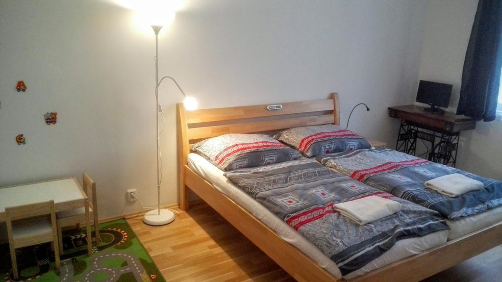 Jezerka Apartments Прага Екстер'єр фото