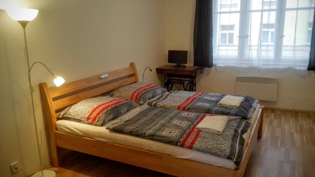 Jezerka Apartments Прага Екстер'єр фото