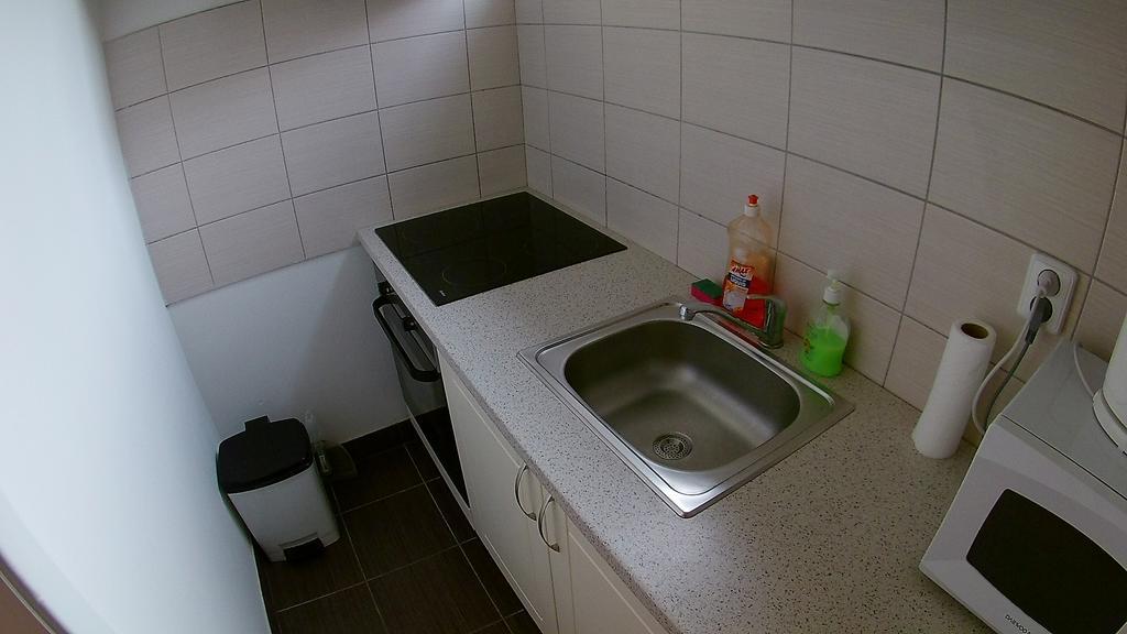Jezerka Apartments Прага Екстер'єр фото
