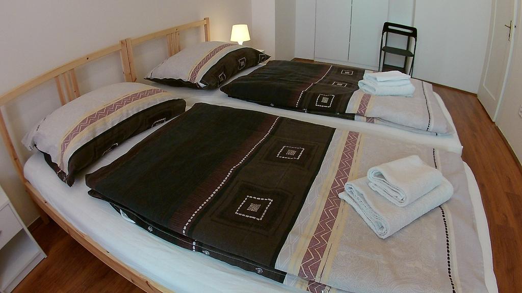Jezerka Apartments Прага Екстер'єр фото
