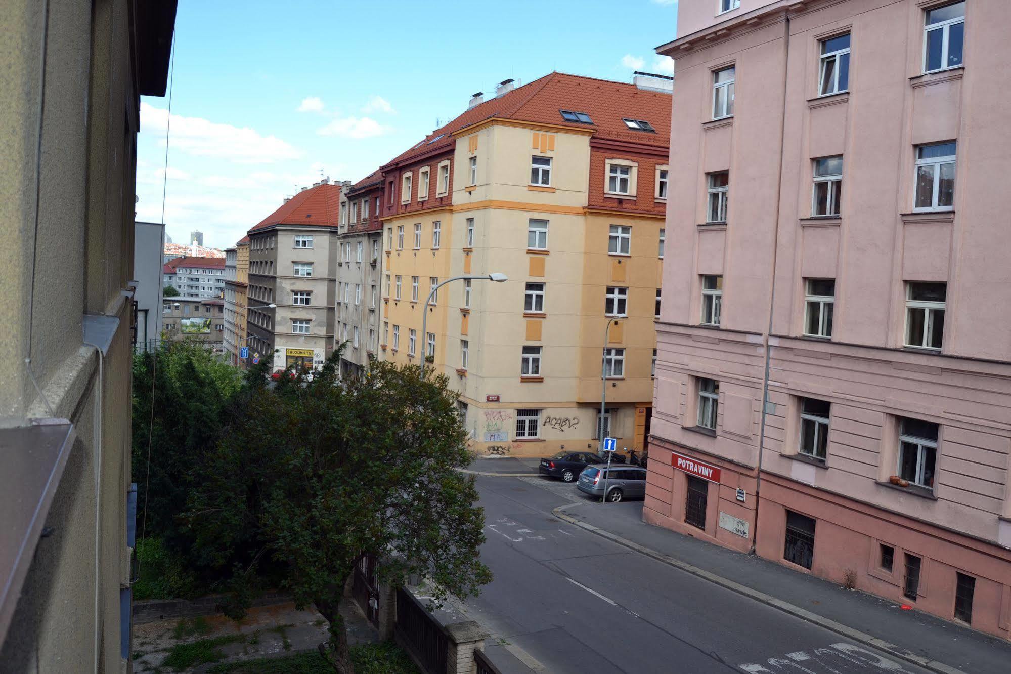 Jezerka Apartments Прага Екстер'єр фото